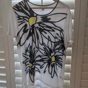 Women's XL Graphic Daisy Tee Shirt